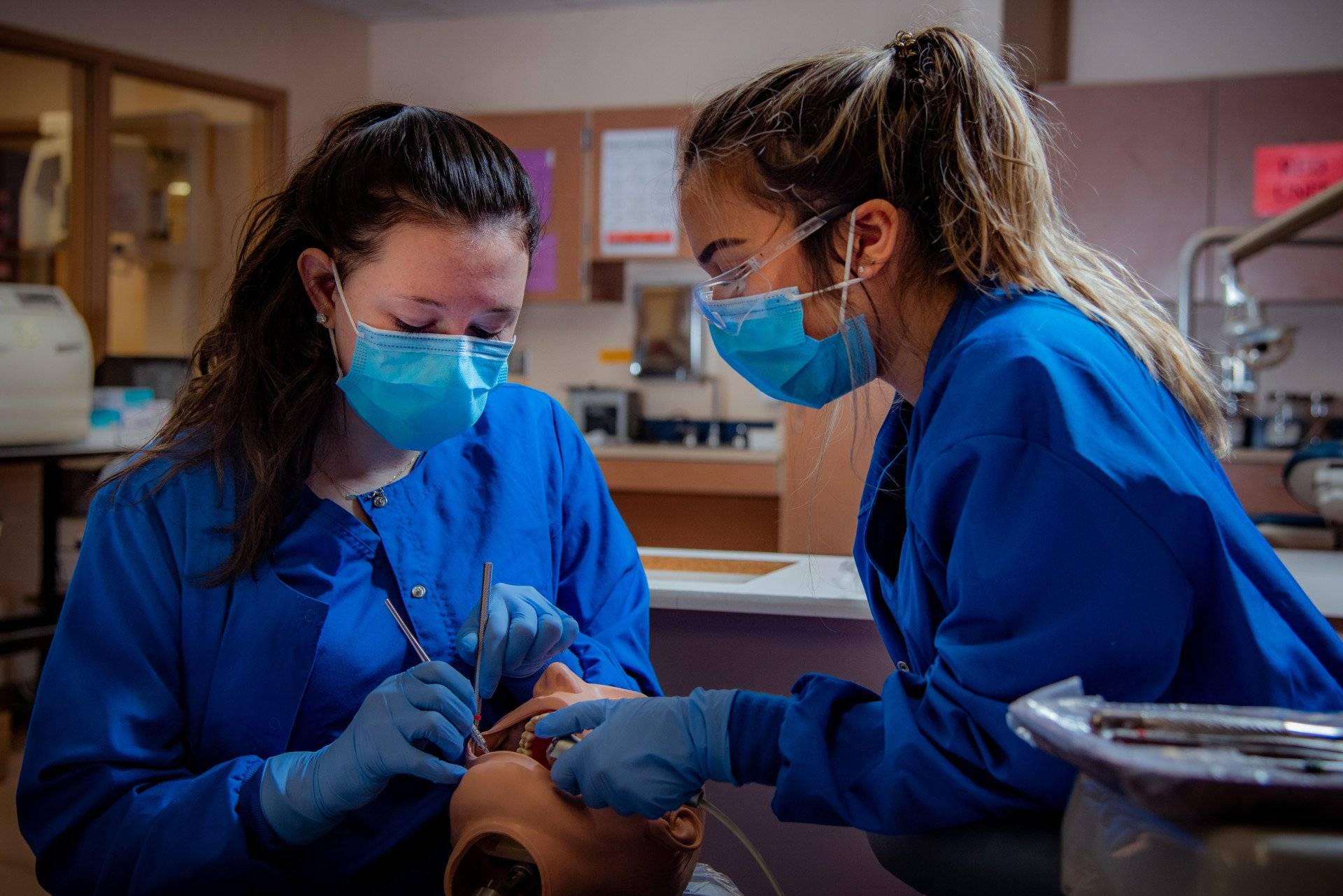 Métier Dentiste, formation? Salaire? Opportunités ?